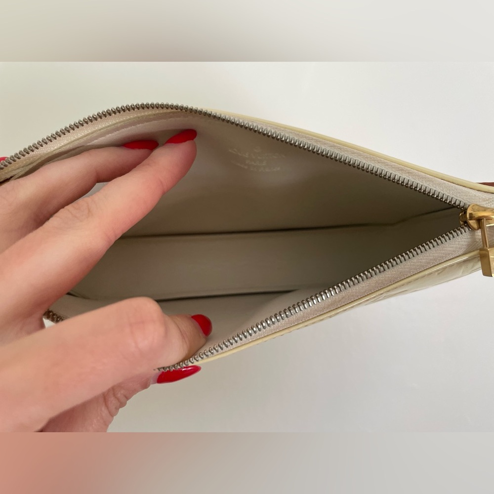 Authentic Louis Vuitton Canary Yellow Vernis Shoulder Pochette with Tan Strap - Picture 7 of 11